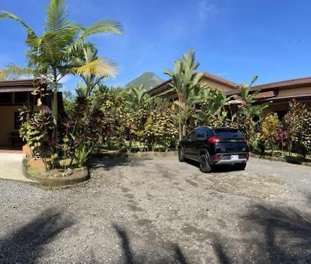 Aunty Arenal Lodge ラ・フォルトゥナ エクステリア 写真