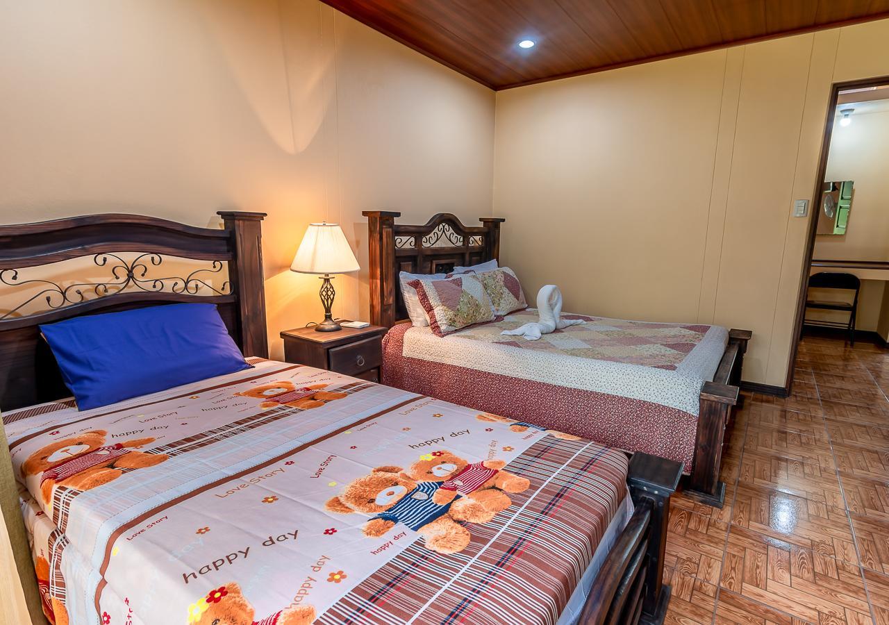 Aunty Arenal Lodge ラ・フォルトゥナ エクステリア 写真