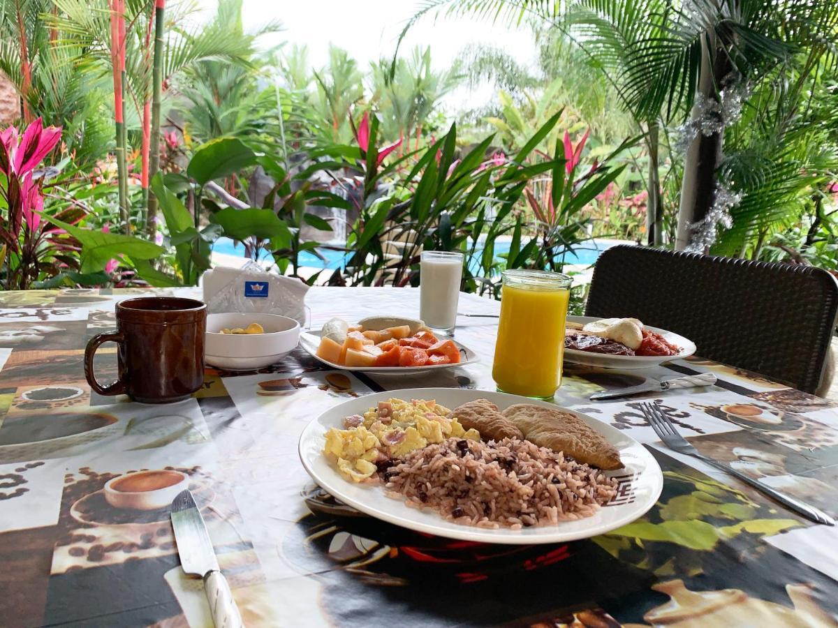 Aunty Arenal Lodge ラ・フォルトゥナ エクステリア 写真